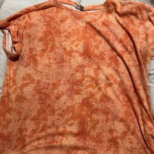 Women’s lularoe size large shirt